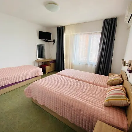 Villi Hotel 2*